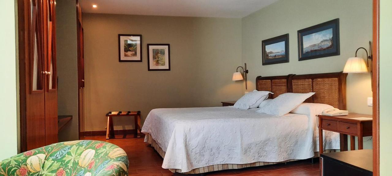 Sant Jordi Hotel Montbrió del Camp Kültér fotó