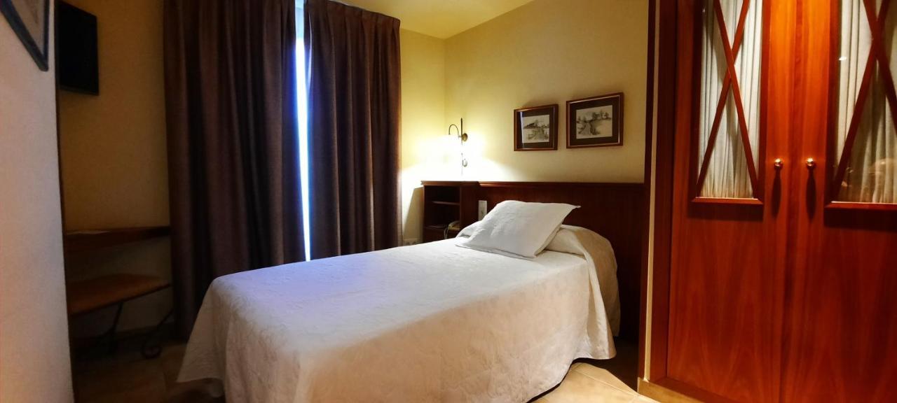 Sant Jordi Hotel Montbrió del Camp Kültér fotó