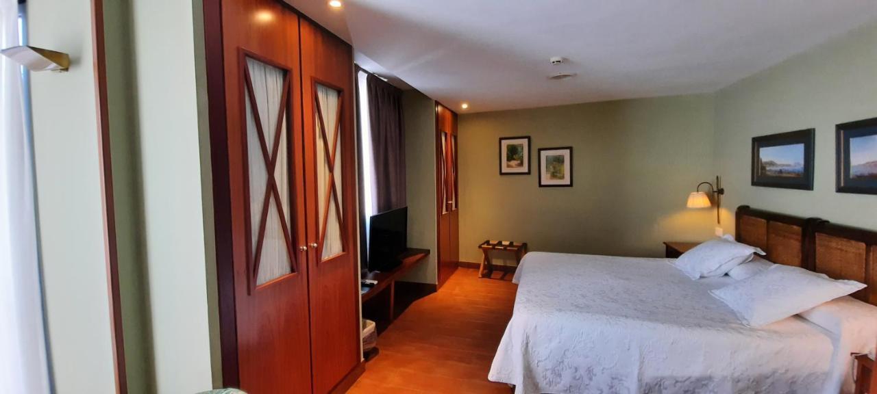 Sant Jordi Hotel Montbrió del Camp Kültér fotó