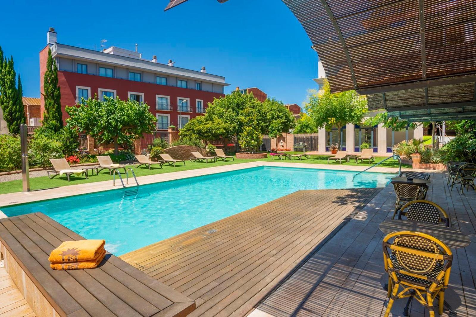 Sant Jordi Hotel Montbrió del Camp Kültér fotó