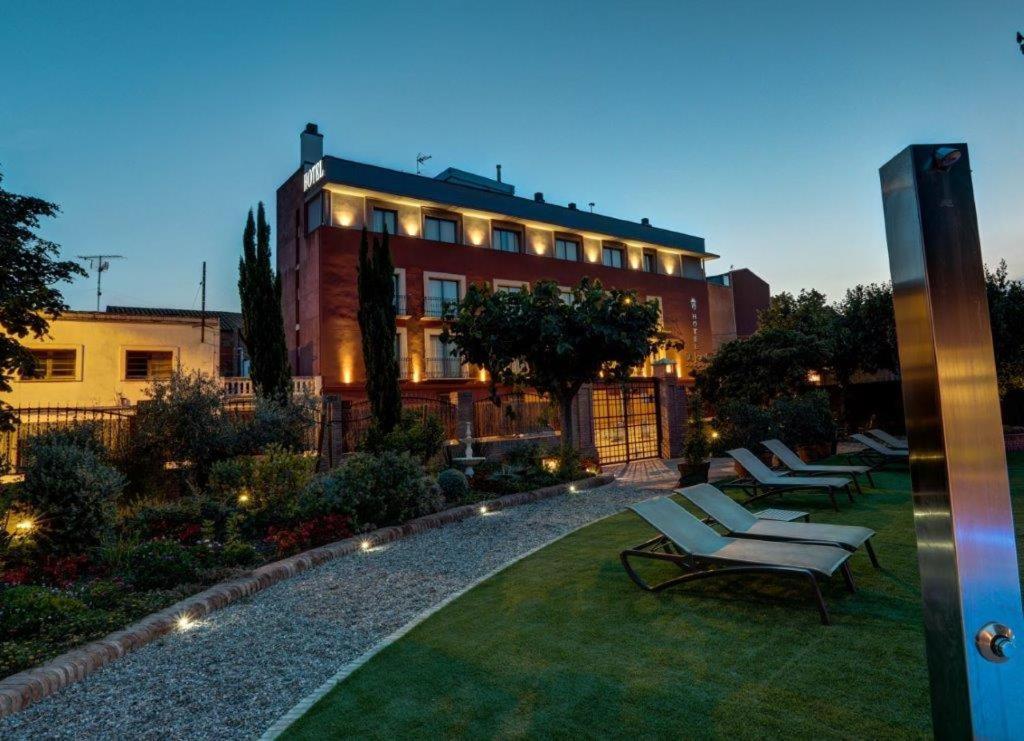 Sant Jordi Hotel Montbrió del Camp Kültér fotó